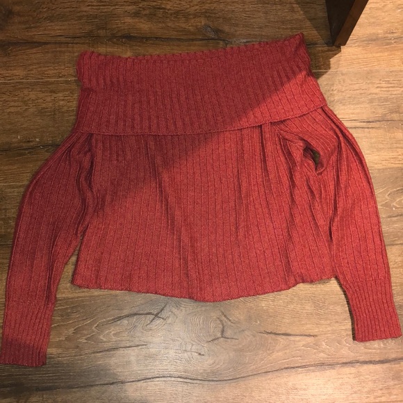 American Eagle Off the Shoulder Top - Picture 9 of 9